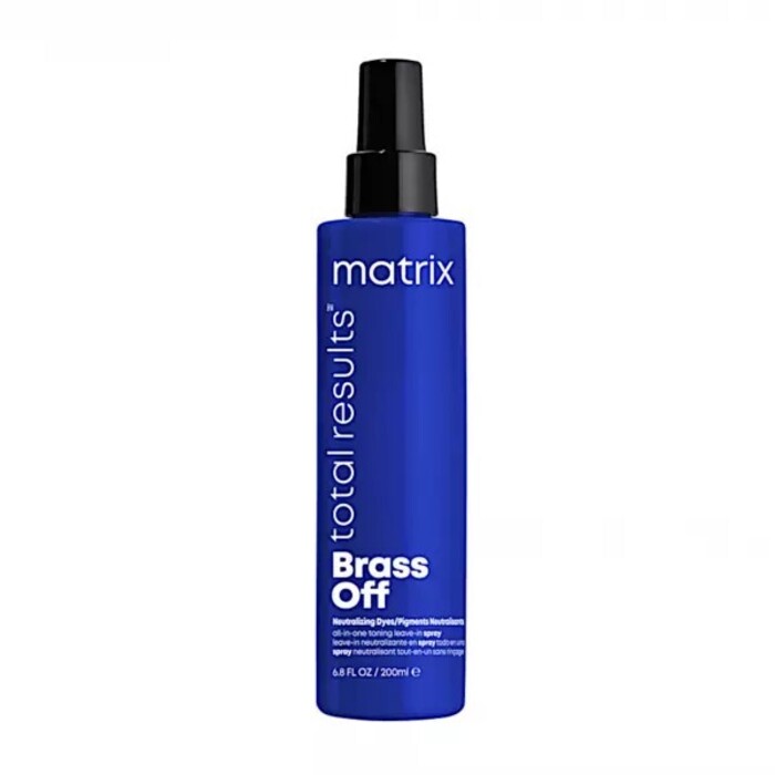 „Matrix Brass Off Neutralizing All-In-One Toning Leave-In Spray“ – nenuplaunamas purškiklis, skirtas neutralizuoti geltonus ir žalvario spalvos plaukų atspalvius.