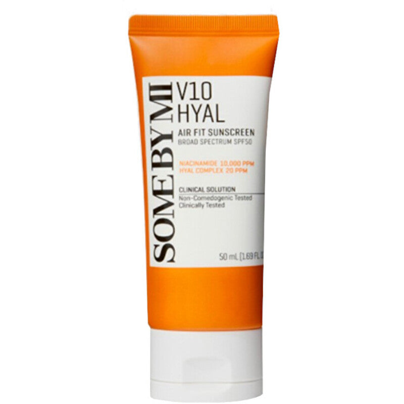 „Some By Mi V10 Hyal Air Fit“ apsauginis kremas nuo saulės SPF 50 – itin stipriai apsaugantis drėkinamasis kremas nuo saulės.