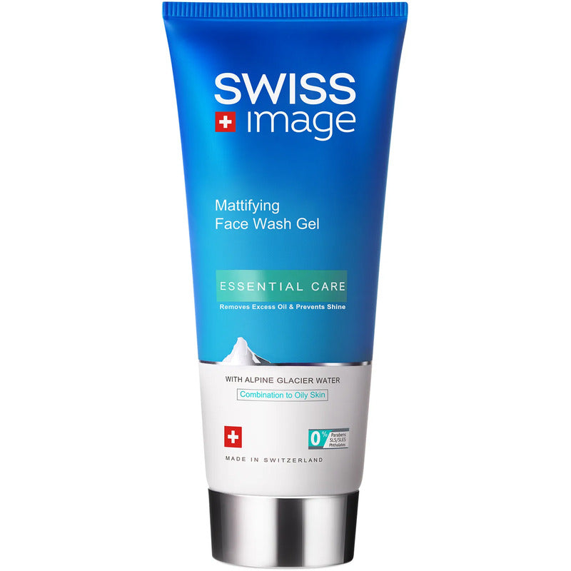 Swiss Image „Essential Care“ matinį atspalvį suteikiantis prausimosi gelis veidui – valomasis gelis mišriai ir riebiai odai.