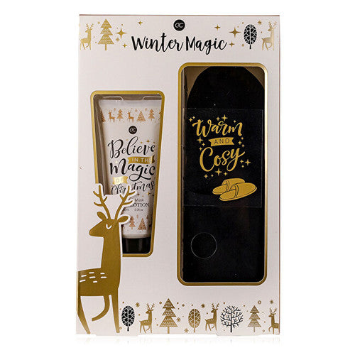„Accentra Winter Magic Foot Care Set“ – pėdų priežiūros dovanų rinkinys su šlepetėmis.