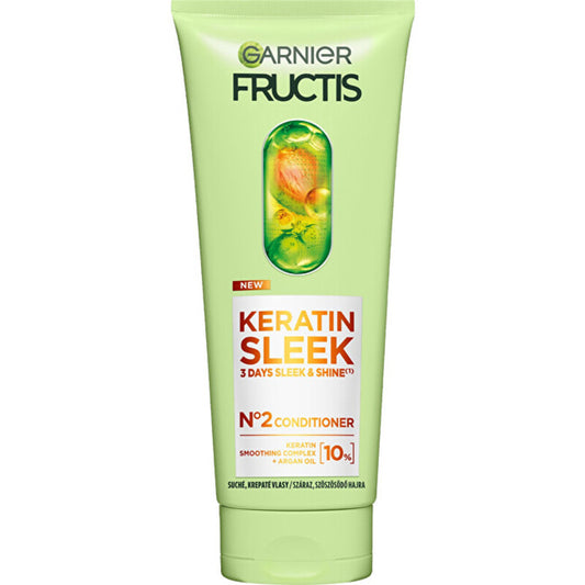 GARNIER Fructis Keratin Sleek kondicionierius – kondicionierius sausiems ir besiveliantiems plaukams.