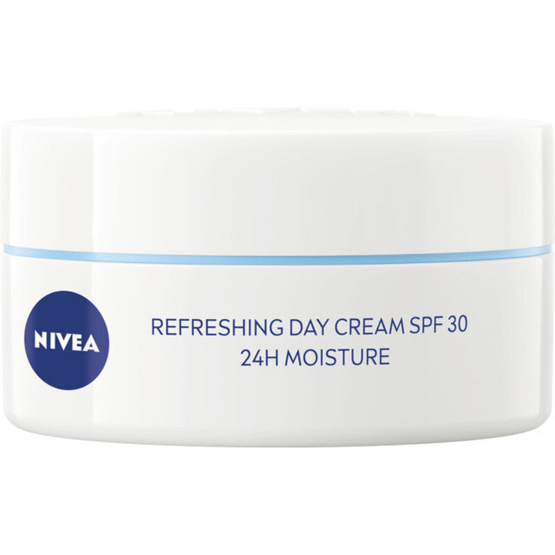 „Nivea Essential Refreshing Day Cream SPF 30“ – drėkinamasis dieninis kremas